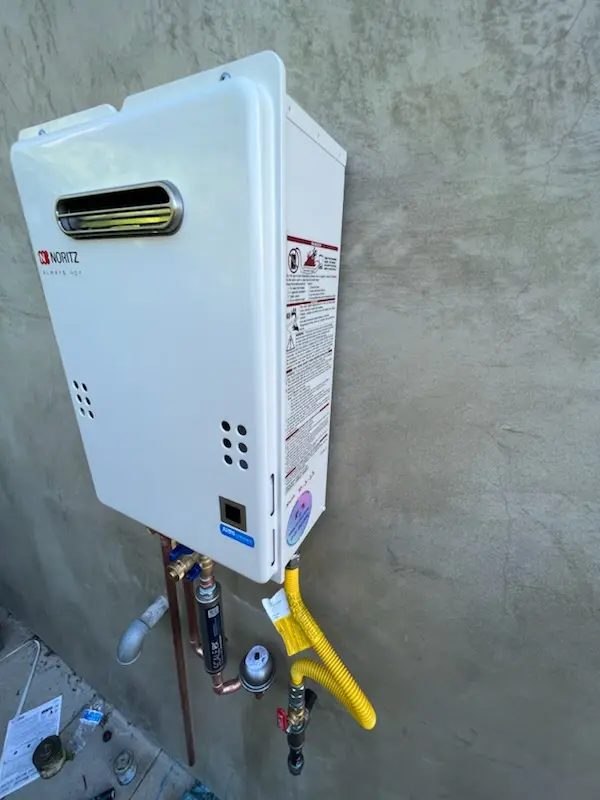 Tankless water heater installation for Broaddus homes